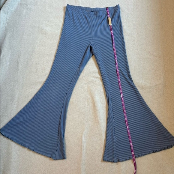 Aerie Kick-it Ribbed Knit Super Flare Bell Bottoms Pants Size L - Picture 3 of 8